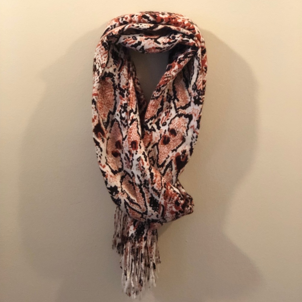 Stylish scarf